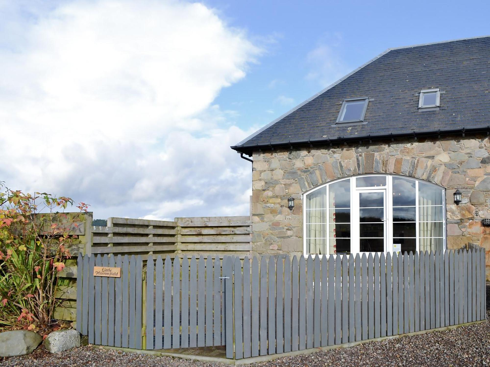 Little Harrowfield Villa Bankfoot Exterior photo
